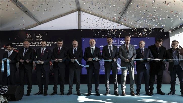 Ankara-Kayseri konvansiyonel güçlü yolu 'elektrikli' namına işletmeye açıldı