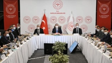 Bakan Fahrettin Koca, İstanbul'da il afiyet yöneticileriyle buluştu