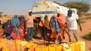 İHH, Somali'de kuraklıkla boğuşan 400 binden aşkın insana su ve besin katkısı ulaştırdı